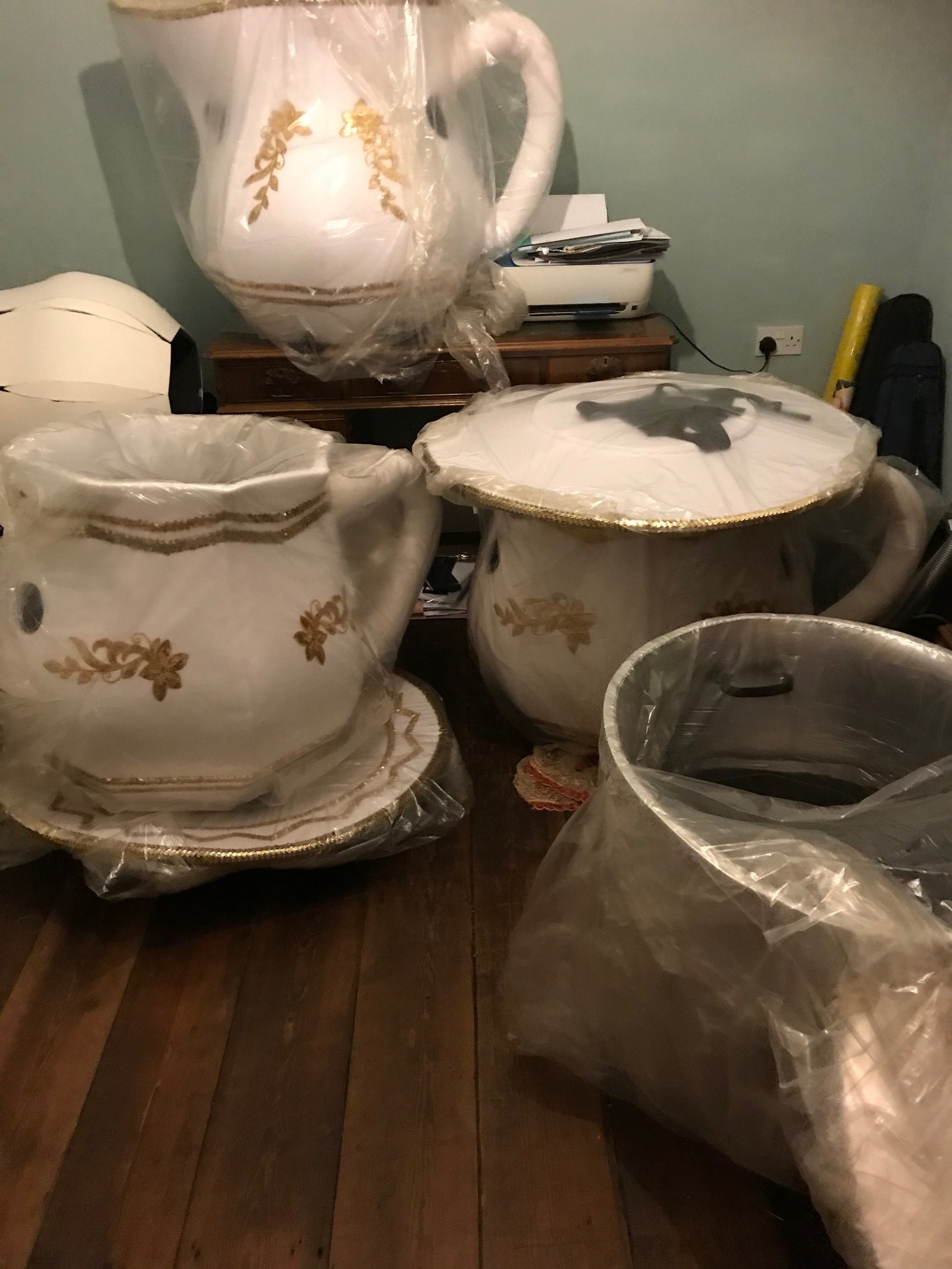 THEATRE COSTUME MAKER
